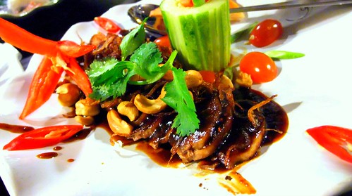 Ped Makham (Grilled Duck with Tamarind Sauce)