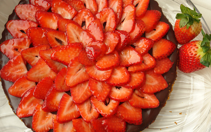 chocolate strawberry tart