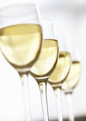 La Enoteca: Blancos atractivos, Chardonnay y Sauvignon Blanc