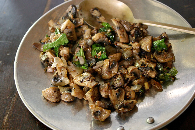 Mushroom Pepper Fry - Sauteed mushroom with pepper & onion