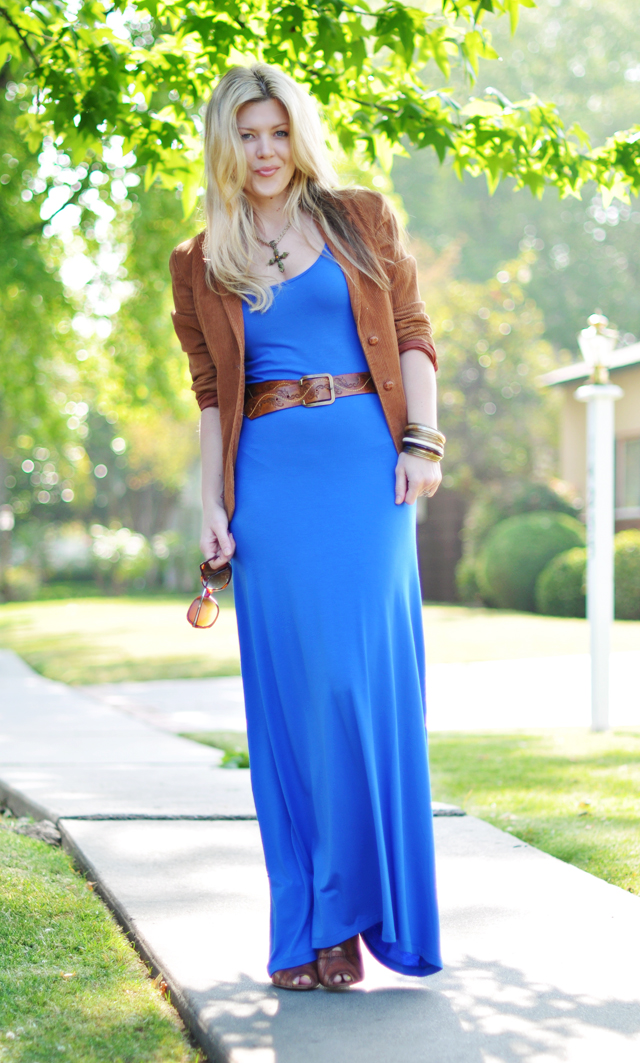 jersey maxi dress with cognac accessories and BLAZER 