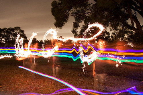 Light painting with glowsticks, lasers and sparkers (05)