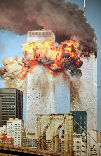  フリー画像| ニュース系| 9.11 アメリカ同時多発テロ| ワールドトレードセンター| 爆発/爆破| 破壊| アメリカ風景| ビルディング|    フリー素材| 