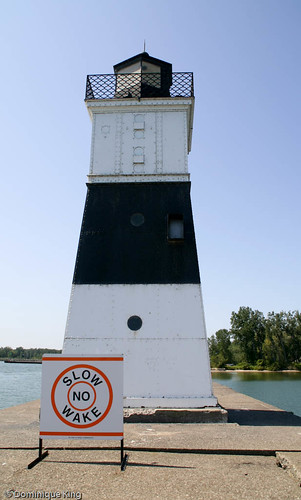 Presque Isle Pierhead Lighthouse PA 2
