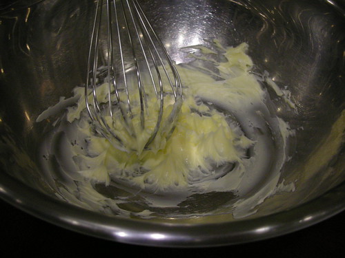 奶油打成羽絨狀
