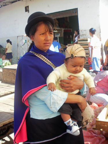 Esta es Marta Lucia con su bebe Isabel de Silvia, Colombia