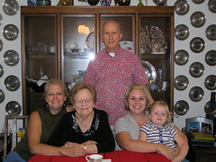 Julie and her 5 generations, 2007