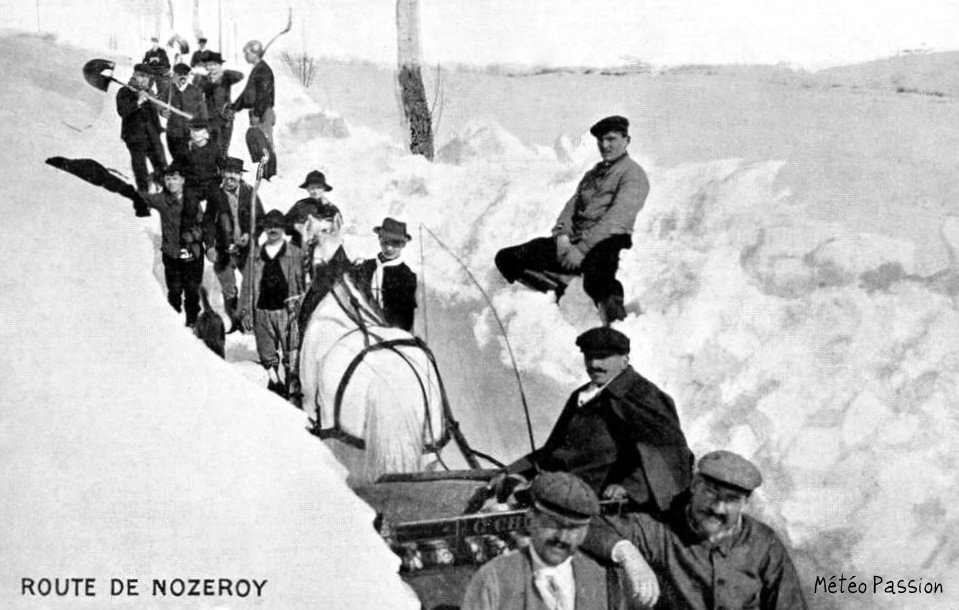 route enneigée entre Nozeroy et Champagnole pendant l'hiver 1907