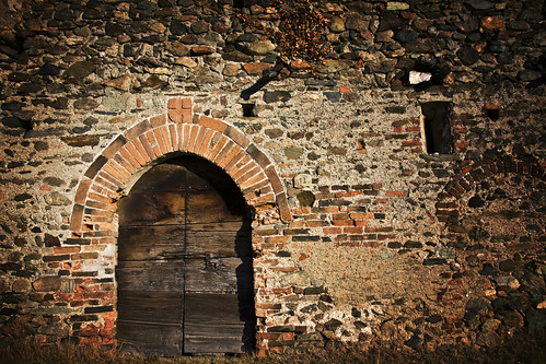 Ricetto of Magnano, Door #1 (by storvandre)
