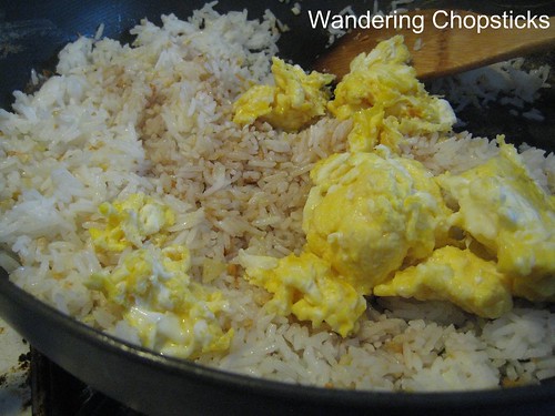 Com Chien Toi Trung (Vietnamese Garlic Fried Rice with Eggs) 6
