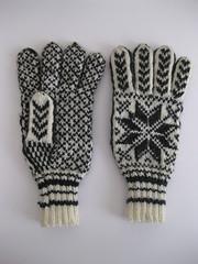 Norwegian gloves
