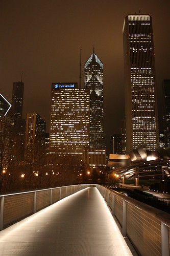 Looking back on Millenium Park from the top of the walkway ...