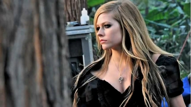 Avril Lavigne Alice video