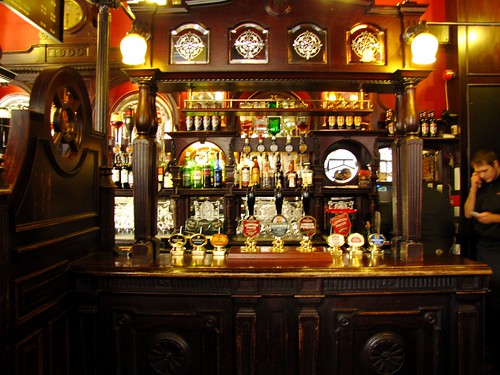 The Red Lion - Interior