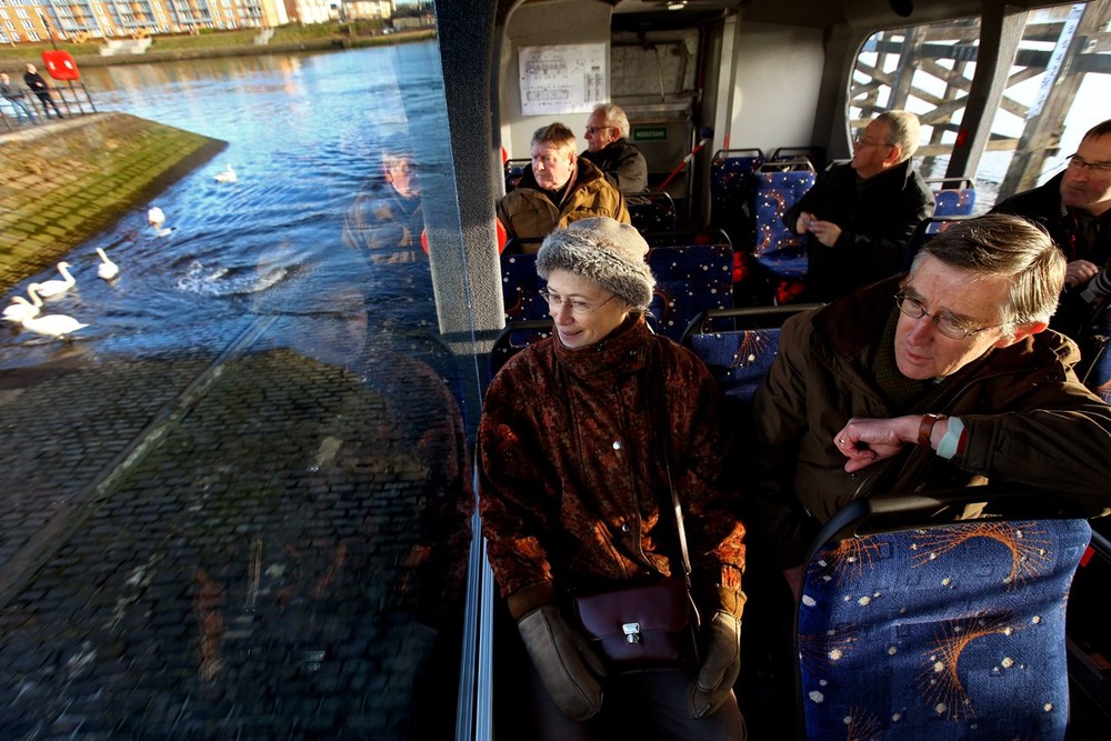 Плавающий автобус в Шотландии