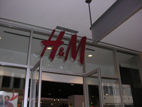 H & M - trendy new retailer in Scottsdale 