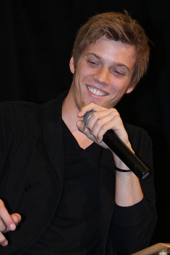 Jake Abel Vancouver Supernatural Creation Convention August 2009 IMG 5269