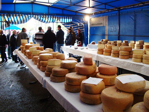 Concurso de queijo na cidade de Ogeu Les Bains, promovido pela Associação dos Produtores de Queijo da Montanha. 