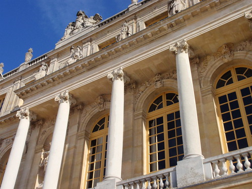 Versailles exterior 2