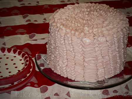 valentines cake ruffle pink 