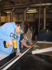 New London students building solar thermal panels