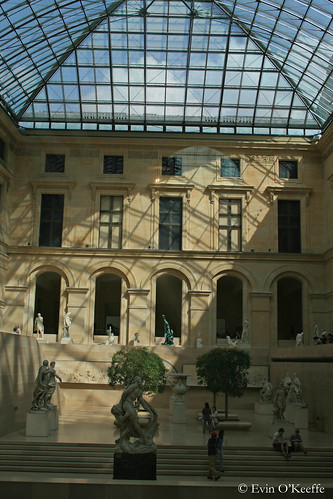 Glimpse Into Louvre