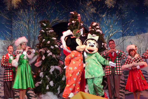 Mickey's Twas the Night Before Christmas show at Galaxy Palace Theater