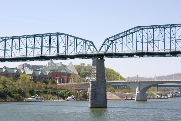 Chattanooga Riverboat - bridges