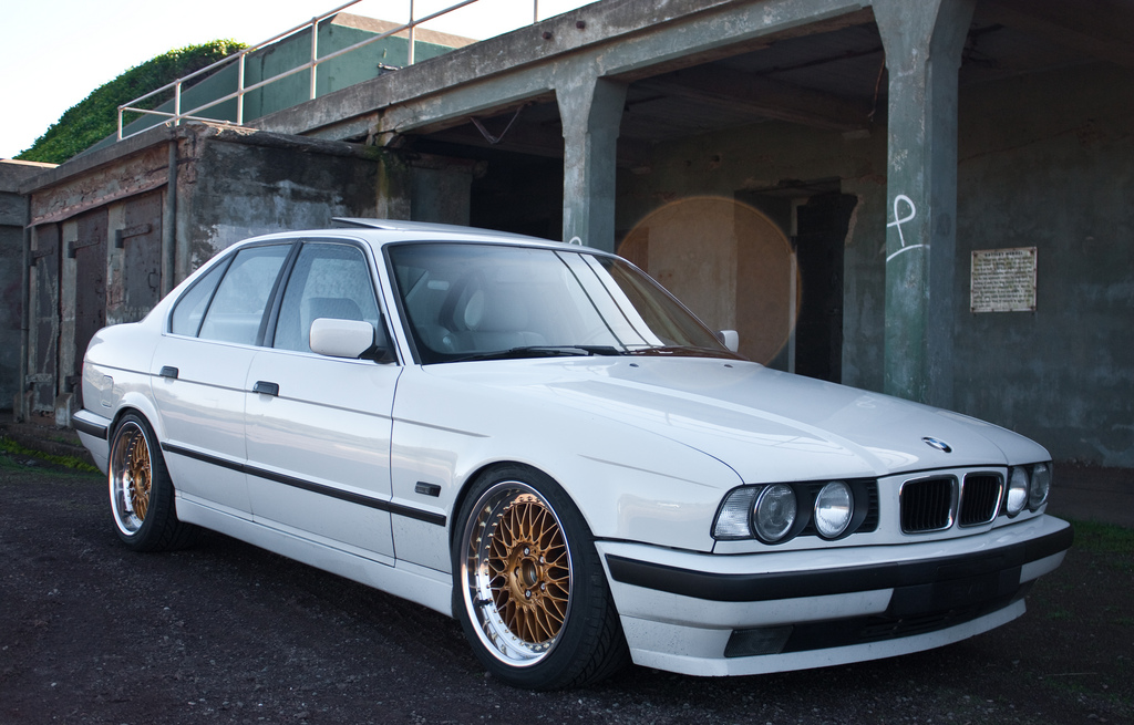 If you have some pics of a BMW or any car with BBS RC 090 or style 5's post
