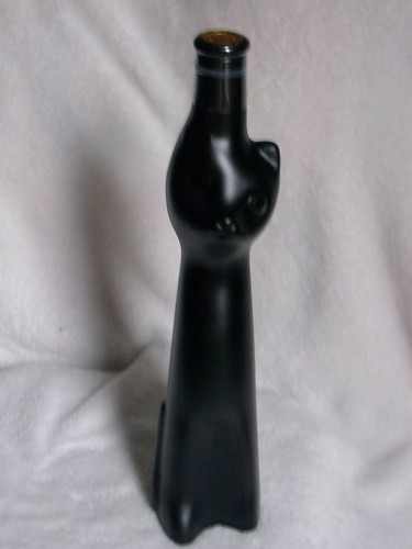 black cat wine bottle ~ 184/