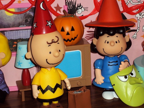 Peanuts Halloween Party