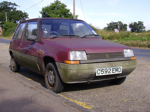 1985 86 Renault 5TL Looks like it must have sat somewhere for a fair old
