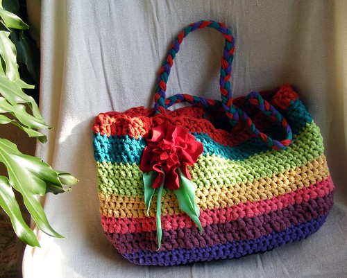 Crochet handbag made from T-shirt yarn