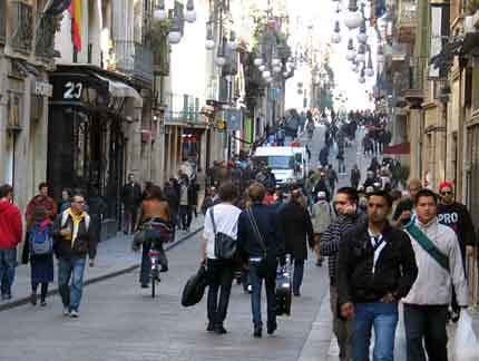 people walking on the street. People-walking-in-Ferran-