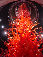 Dale Chihuly : scarlet liberty tower and chandelier