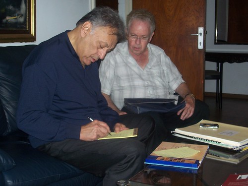 Zubin Mehta signing newyorkbrass and classikids book