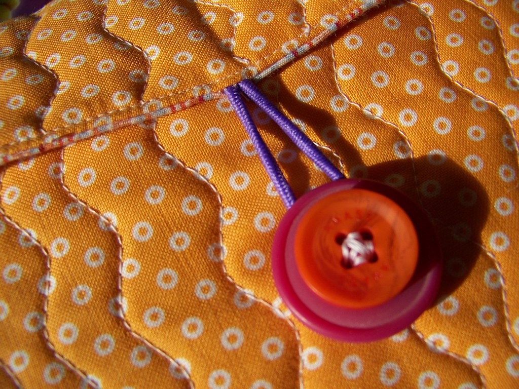 pouch quilting & button
