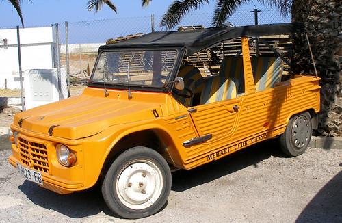 The 1968 Citroen Mehari is manufactured in France and has a Front engine