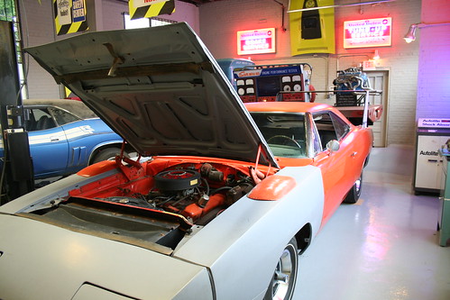 recreation is provided complete with Dodge Daytona and Challenger RT