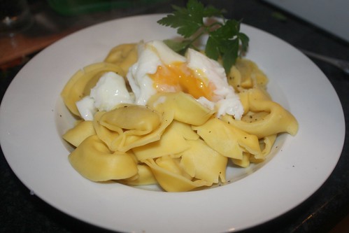 Tortelloni Prosciutto with poached egg