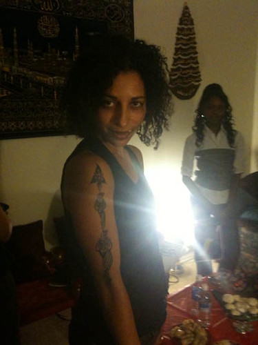 Simonee gets a hannah tattoo
