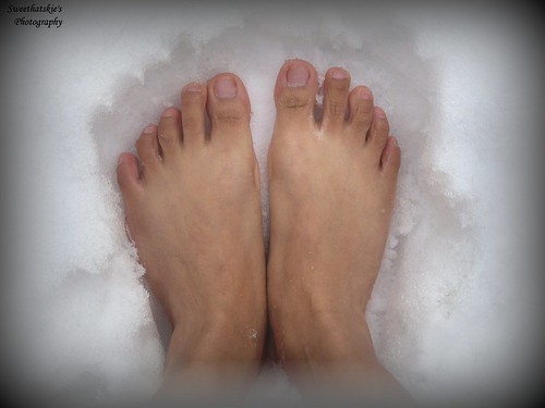 Bare feet on the snow