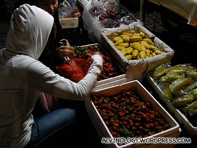 Buying some strawberries