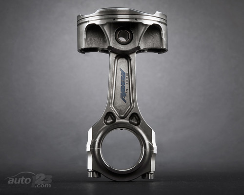 F1 piston and connecting rod
