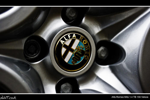 Black Alfa Romeo Mito 14 TB 155 Veloce Wheel Centre Detail Shot