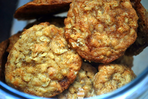 Cookie Jar - Oatmeal Toffee Cookies-1