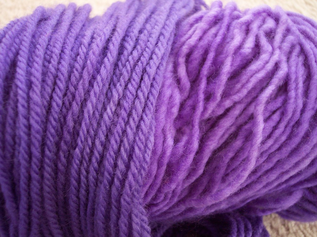 handdyed, Jarquard dyes "lilac"