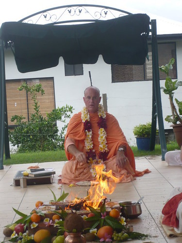Jahnava Mata initiation by Indradyumna Swami -0007 por ISKCON  desire tree.