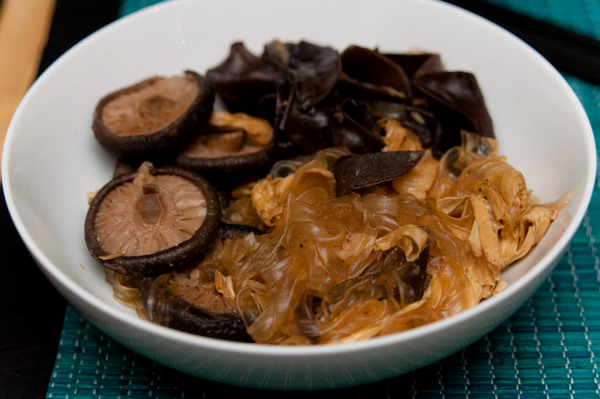 Chinese mushrooms with cellophane noodles