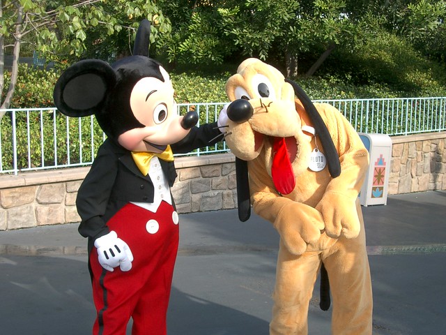 Meeting Disney Characters at Disneyland tips!